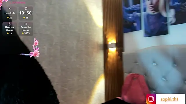 Sophi Thaylorr online show from September 26, 2025, 1:40 pm