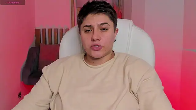 Snapshot of IanGilbert chatting on February 10, 2026, 9:03 pm IanGilbert online show from February 10, 2026, 9:03 pm