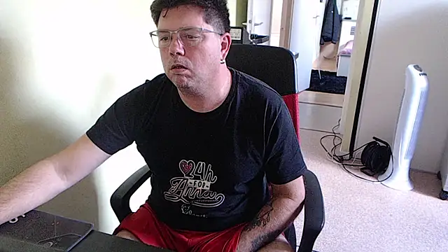 blueandwhite1 online show from October 22, 2025, 3:00 pm