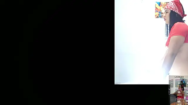 Emily Thompson33 online show from November 12, 2025, 3:43 am