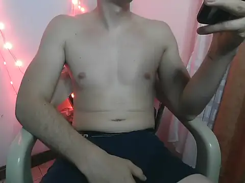 LiamMason online show from December 15, 2025, 3:34 am