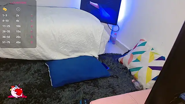 Kayla21  online show from December 20, 2025, 2:31 pm