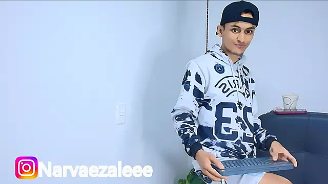 Snapshot of AlejandroLoouis chatting on October 31, 2025, 1:57 am AlejandroLoouis online show from October 31, 2025, 1:57 am