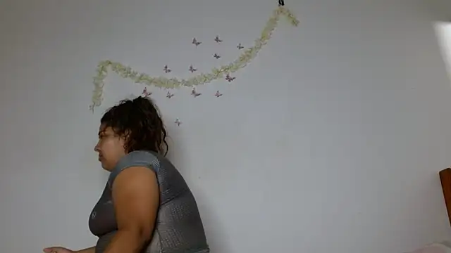 69smallstar online show from November 7, 2025, 1:26 pm