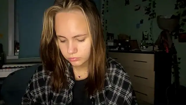 Snapshot of RayeBaj chatting on September 23, 2025, 7:43 pm RayeBaj online show from September 23, 2025, 7:43 pm