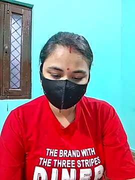 DivyaBhabhi69xh online show from June 1, 2026, 1:44 pm