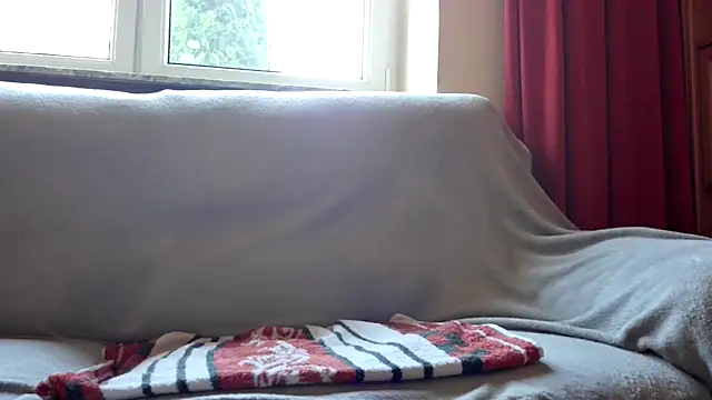 Cleohot1977 online show from September 19, 2025, 1:37 pm