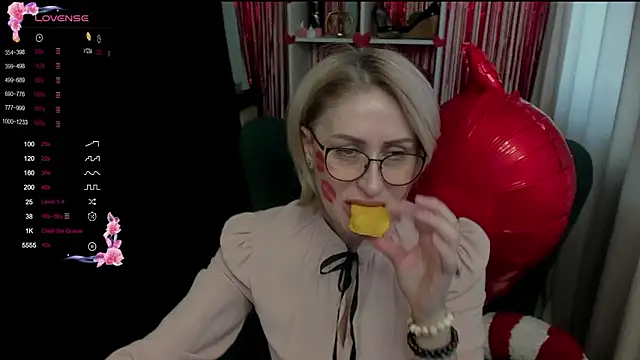 Snapshot of PamellaMurphy chatting on February 14, 2026, 4:23 am PamellaMurphy online show from February 14, 2026, 4:23 am