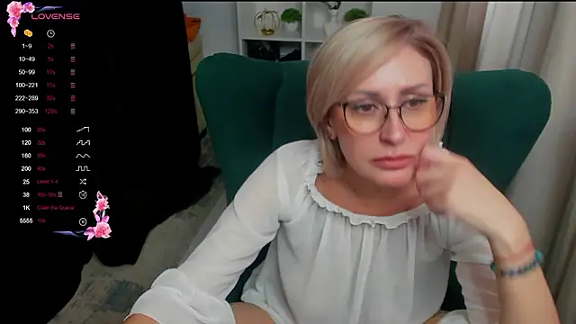 Snapshot of PamellaMurphy chatting on February 8, 2026, 4:54 am PamellaMurphy online show from February 8, 2026, 4:54 am