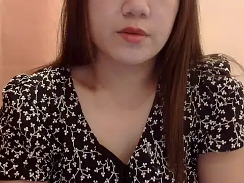 Lovelyclaya online show from February 8, 2026, 1:42 pm