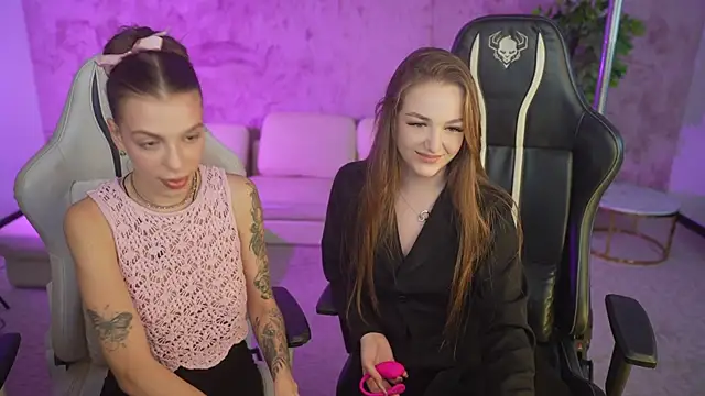 Ella 054 online show from October 28, 2025, 3:55 pm