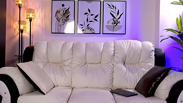 Violeta Foxz online show from March 11, 2026, 7:41 pm