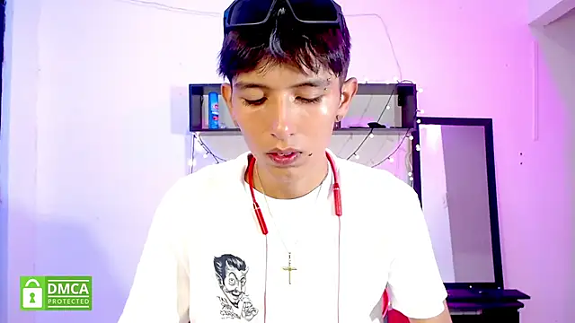 MAXIMILIANO  HOT online show from October 17, 2025, 6:32 pm