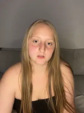 young hailey online show from September 10, 2025, 7:24 pm