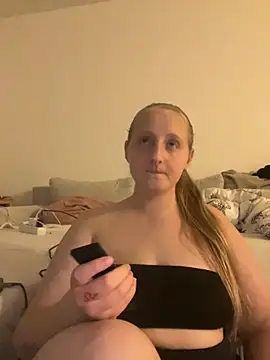 young hailey online show from November 2, 2025, 6:46 pm