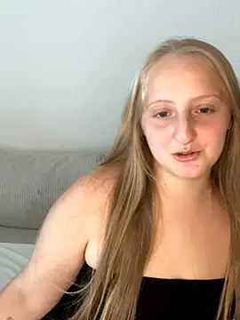 young hailey online show from October 2, 2025, 8:07 am