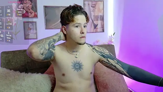 Snapshot of _tylerr_ chatting on September 30, 2025, 5:08 pm tylerr online show from September 30, 2025, 5:08 pm