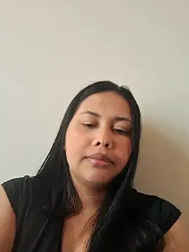Snapshot of Alessandraa- chatting on June 21, 2026, 6:36 pm Alessandraa- online show from June 21, 2026, 6:36 pm