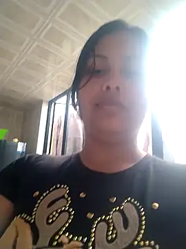 Snapshot of Alessandraa- chatting on June 2, 2026, 6:08 pm Alessandraa- online show from June 2, 2026, 6:08 pm