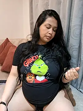 Alessandraa- online show from December 18, 2025, 5:12 am