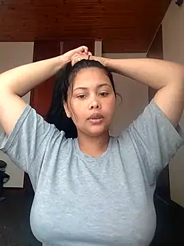 Snapshot of Alessandraa- chatting on June 6, 2026, 8:36 pm Alessandraa- online show from June 6, 2026, 8:36 pm