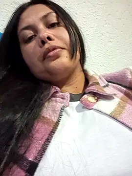 Snapshot of Alessandraa- chatting on June 9, 2026, 2:12 am Alessandraa- online show from June 9, 2026, 2:12 am