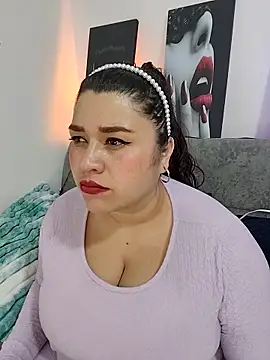 SafiroFer online show from November 11, 2025, 9:09 pm