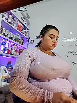 SafiroFer online show from December 3, 2025, 9:14 pm