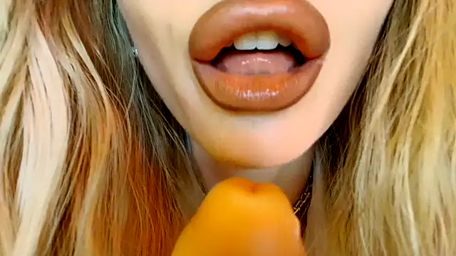 Politeeliza online show from May 7, 2026, 8:12 pm
