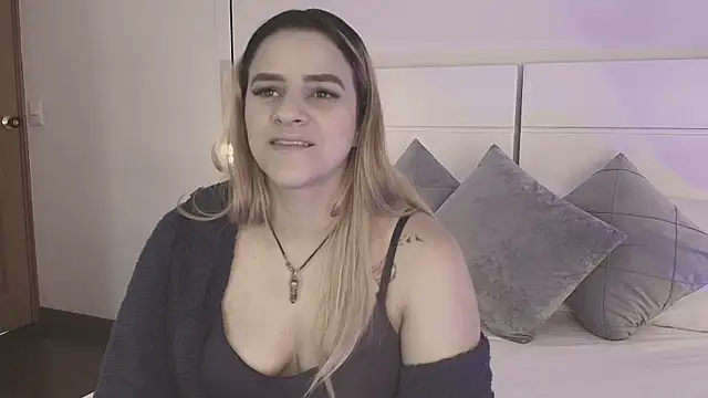Snapshot of Dakota_Megan_69 chatting on October 7, 2025, 2:18 pm Dakota Megan 69 online show from October 7, 2025, 2:18 pm