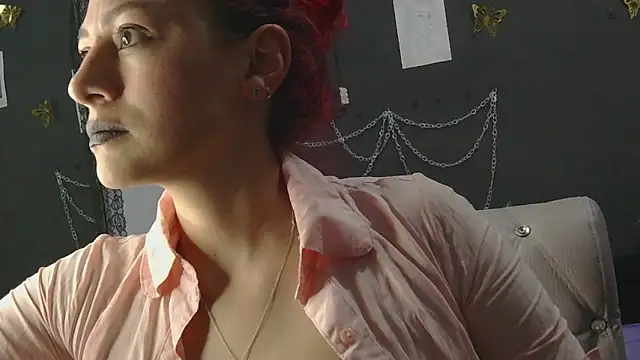 Snapshot of MeganBrown4 chatting on May 26, 2026, 2:20 am MeganBrown4 online show from May 26, 2026, 2:20 am
