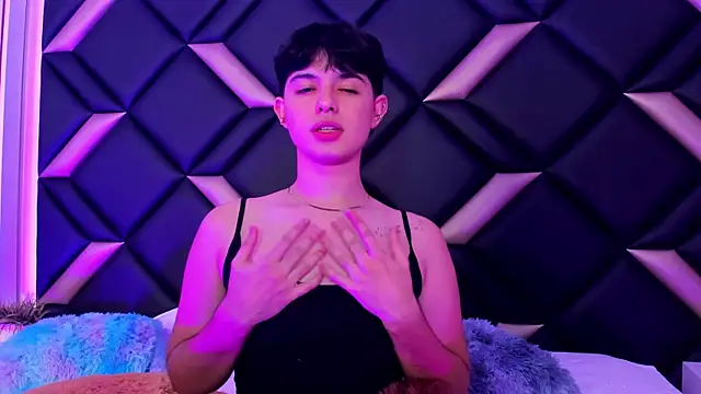 Handsomeboyss19 online show from October 15, 2025, 3:16 am