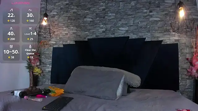 Emily Brown18 online show from November 9, 2025, 4:16 am