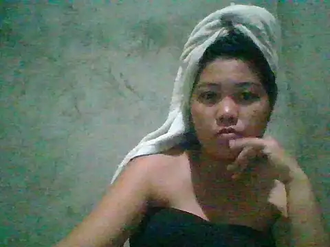 Snapshot of nikki_zapphire chatting on July 1, 2026, 2:01 am nikki zapphire online show from July 1, 2026, 2:01 am