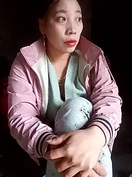 Snapshot of Phuong_xxx chatting on January 8, 2026, 1:11 am Phuong xxx online show from January 8, 2026, 1:11 am