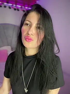 Snapshot of Mia_salinass chatting on April 25, 2026, 11:02 pm Mia salinass online show from April 25, 2026, 11:02 pm