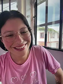 Mia salinass online show from April 21, 2026, 7:31 pm