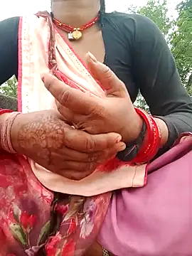 Snapshot of Puja51 chatting on October 22, 2025, 10:58 am Puja51 online show from October 22, 2025, 10:58 am
