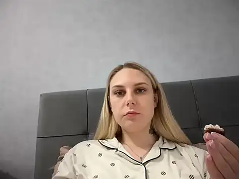 NikexPretty online show from May 28, 2026, 9:32 pm