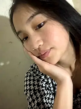 -Lie-06 online show from November 8, 2025, 11:52 pm