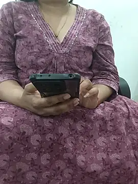 Snapshot of payal_261072_ chatting on February 18, 2026, 4:10 am payal 261072 online show from February 18, 2026, 4:10 am