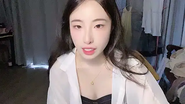 Freya7777 online show from September 10, 2025, 3:05 am