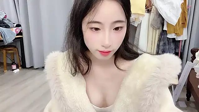 Freya7777 online show from September 19, 2025, 9:46 am