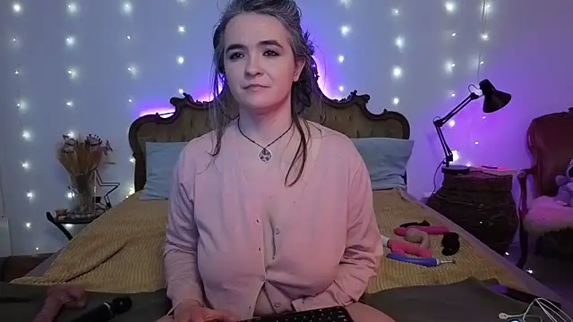 Snapshot of SilkenSin chatting on March 21, 2026, 9:19 pm SilkenSin online show from March 21, 2026, 9:19 pm