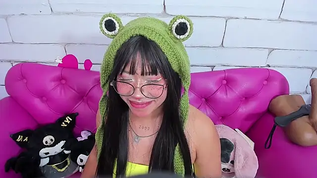 SafiroAgataaa online show from November 6, 2025, 2:48 am