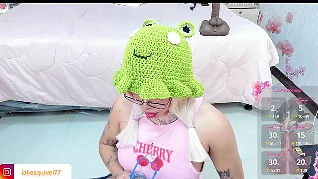 Snapshot of SafiroAgataaa chatting on July 12, 2026, 5:19 am SafiroAgataaa online show from July 12, 2026, 5:19 am