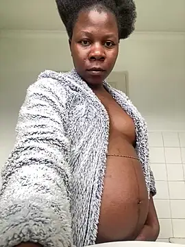 Crazyqueenxxx online show from April 15, 2026, 9:48 am