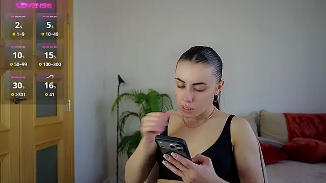 KateCarrey online show from April 13, 2026, 3:05 pm