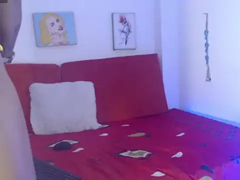 lilyspringfu online show from September 9, 2025, 2:04 pm