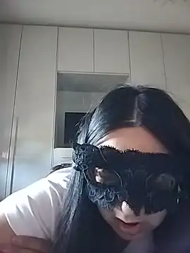 caldaevogliosa81 online show from June 14, 2026, 3:13 pm